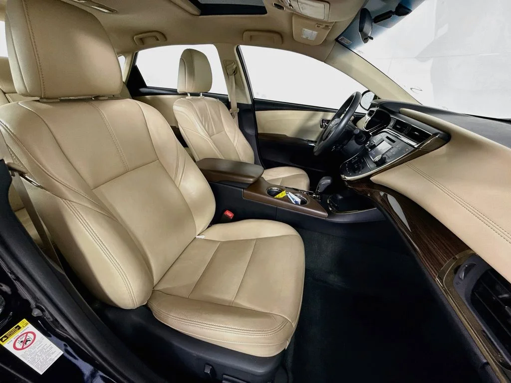 Used 2013 Attitude Black Metallic Toyota XLE image 27