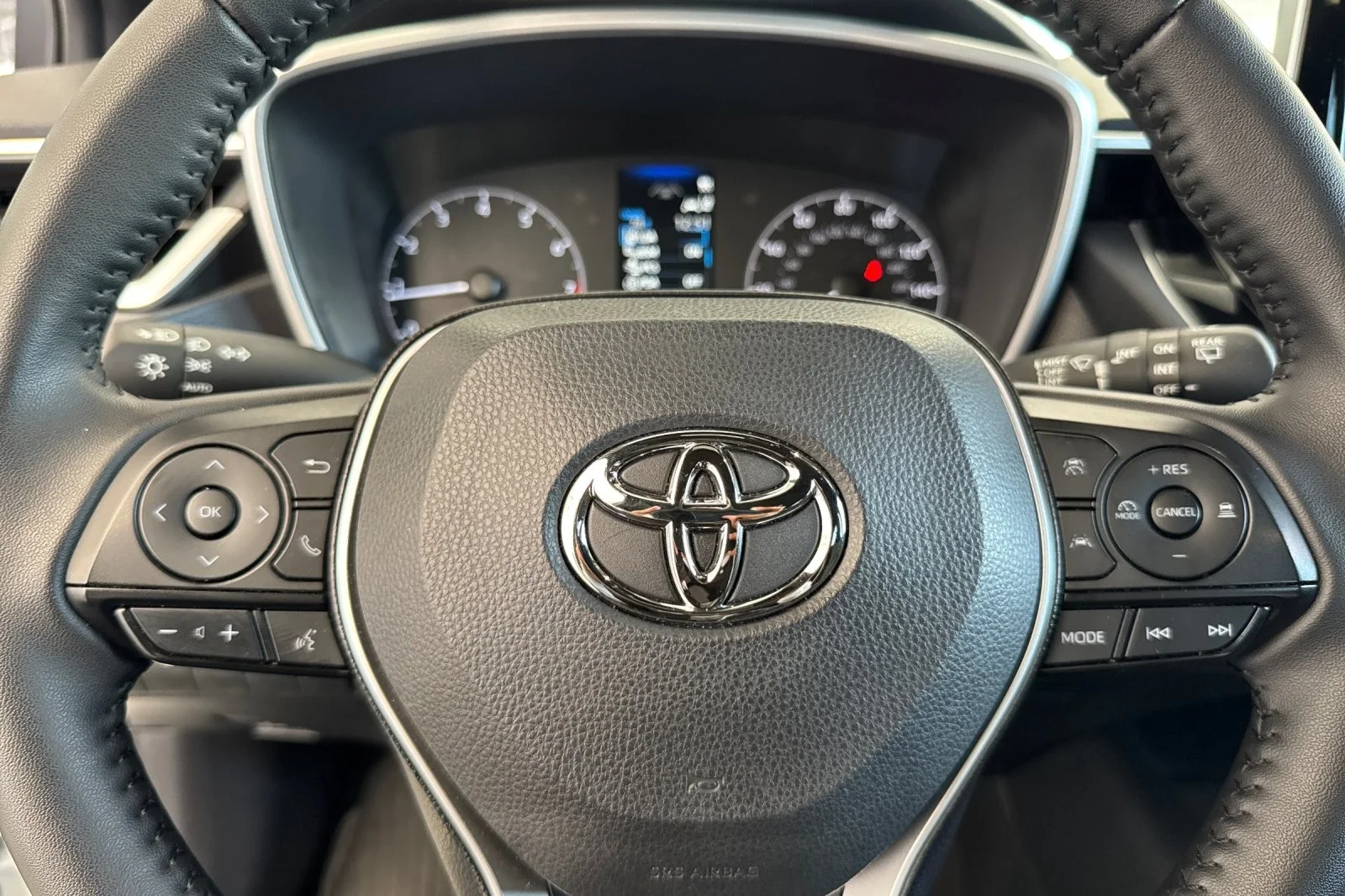 Certified Used 2025 Ice Cap Toyota SE image 22