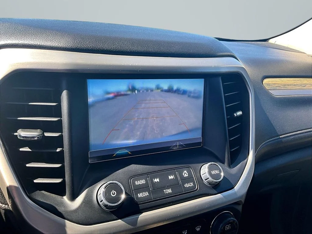 Used 2019 White GMC Denali image 21