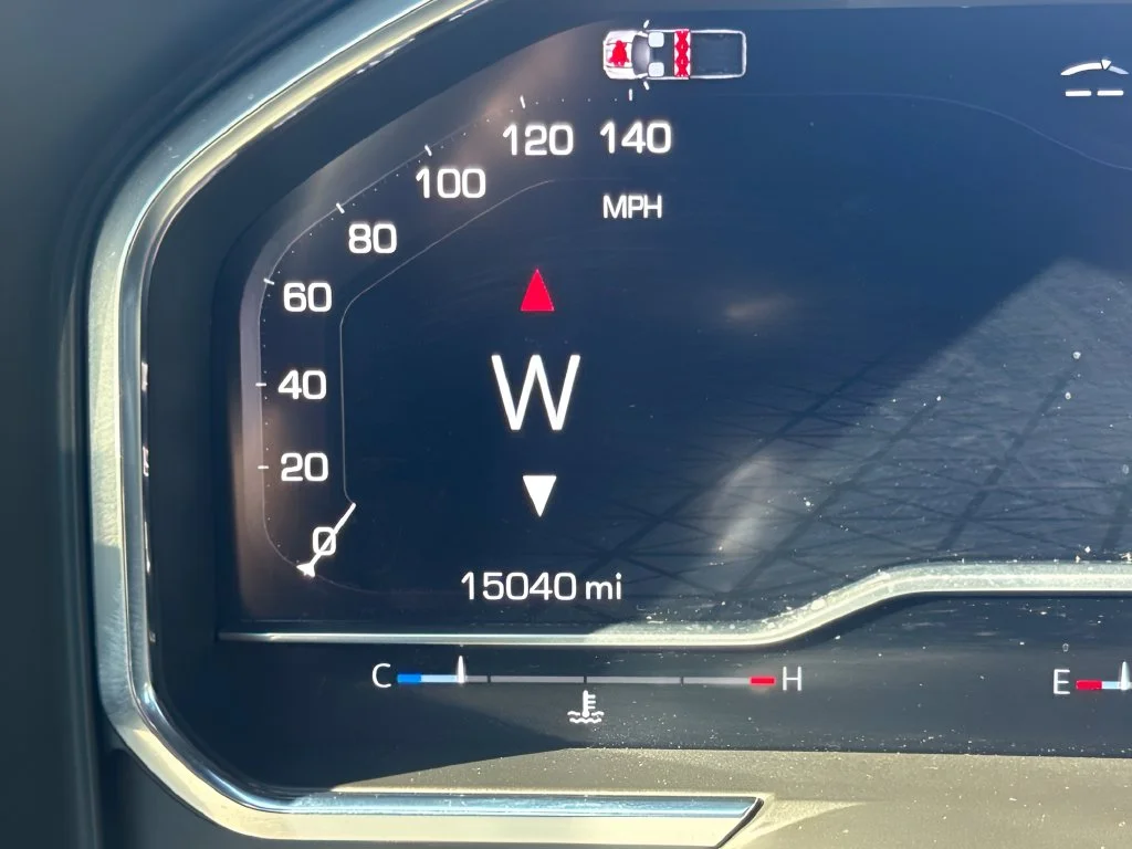 Used 2025 White GMC AT4X image 26