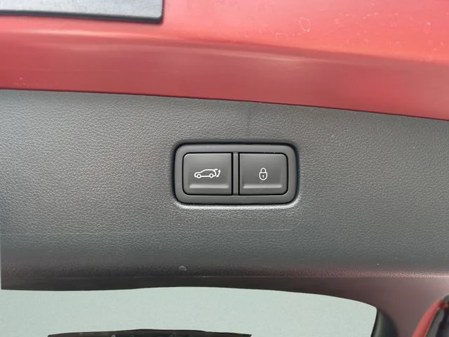 Used 2026 Red Genesis 2.5T Select image 16