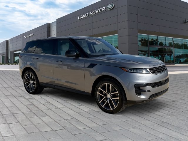 Used 2023 Eiger Grey Metallic Land Rover SE image 7