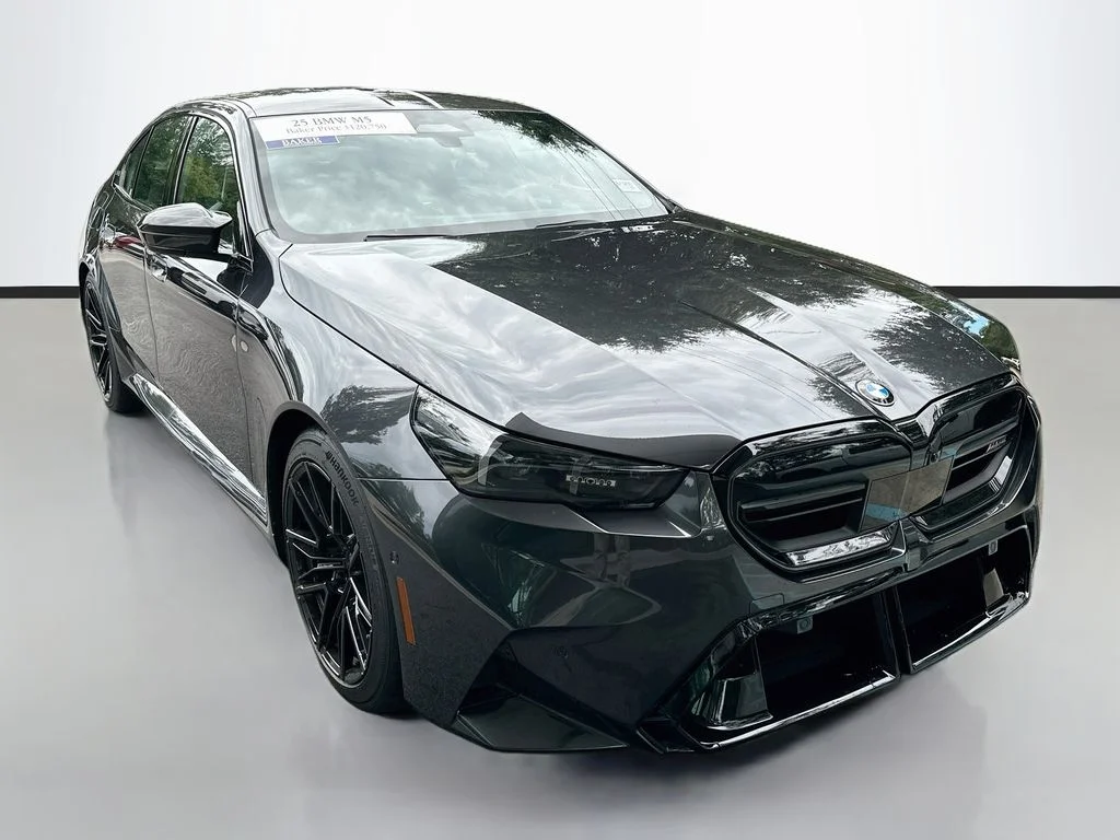 Used 2025 Dark Graphite BMW Base image 3