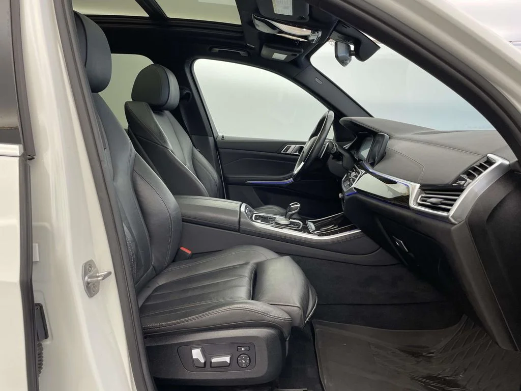 Used 2020 White BMW xDrive40i image 18