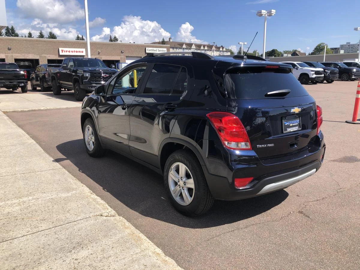 Used 2022 Blue Chevrolet Awd 4dr Lt image 6