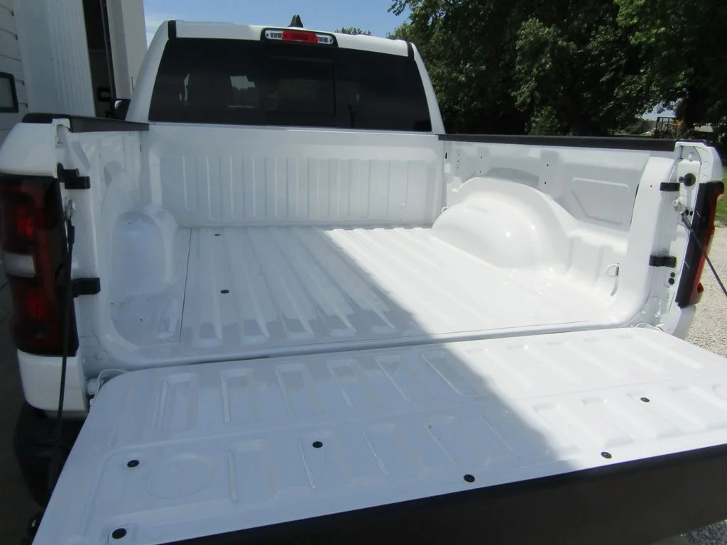 New 2026 Bright White Clearcoat RAM Tradesman image 30