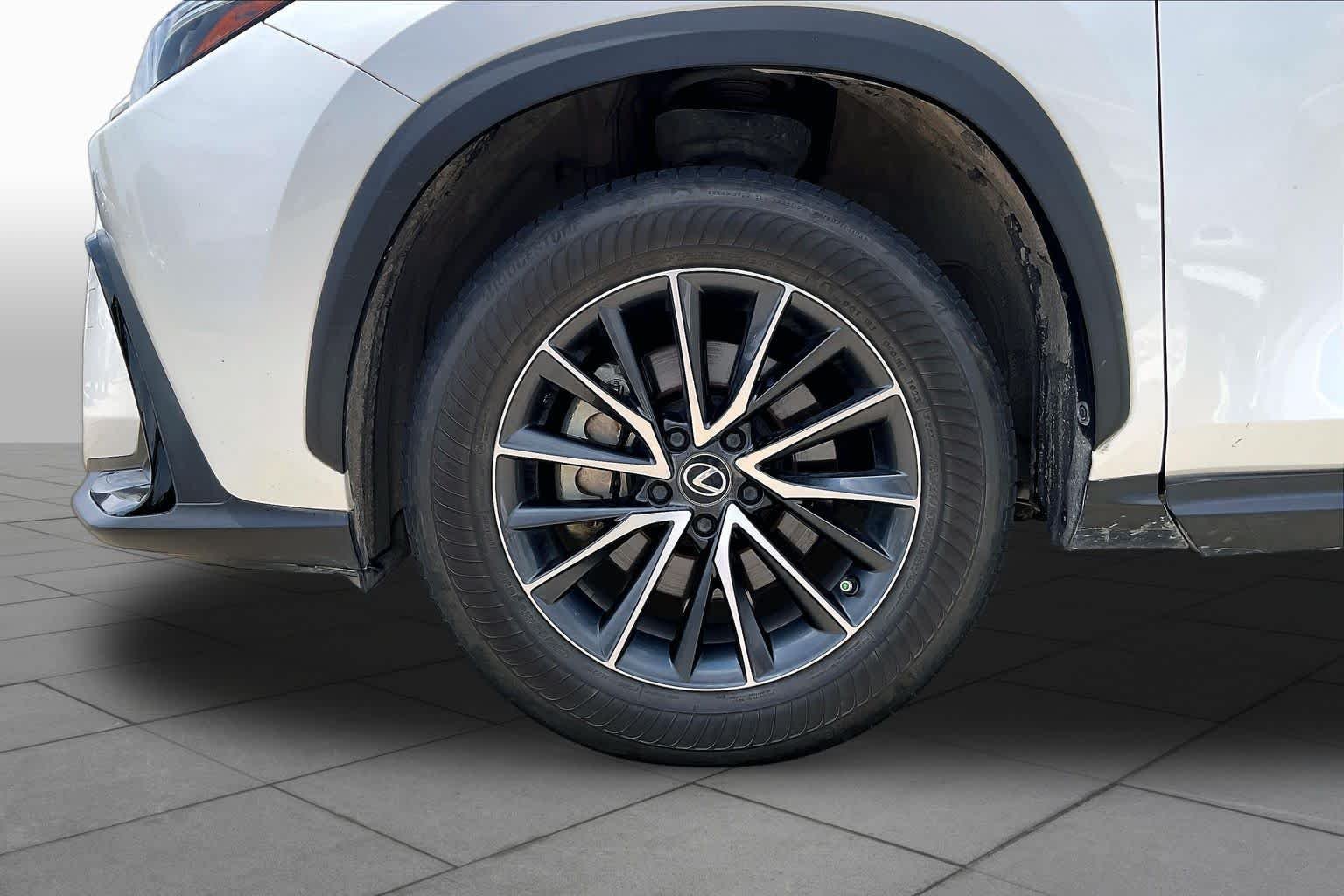 Used 2024 Eminent White Pearl Lexus  image 9