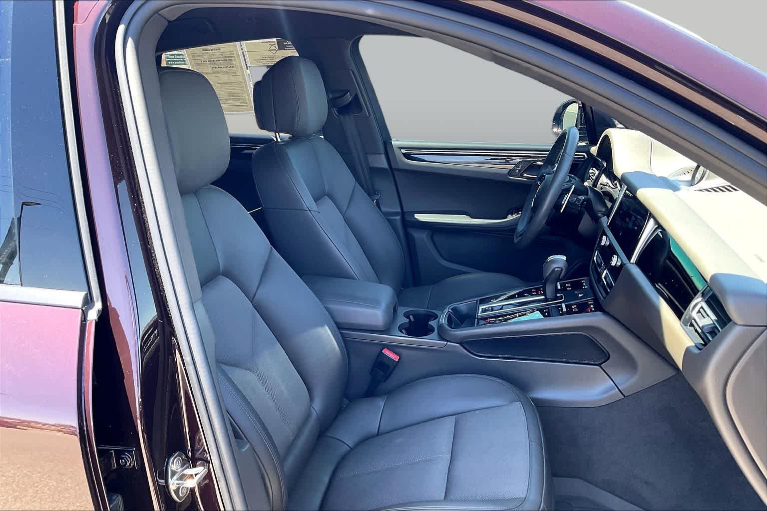 Used 2023 Copper Ruby Metallic Porsche  image 9