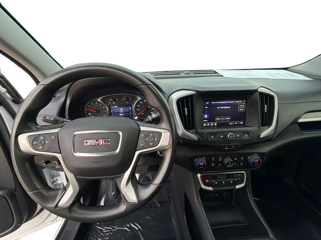 Used 2022 Summit White GMC SLE image 21