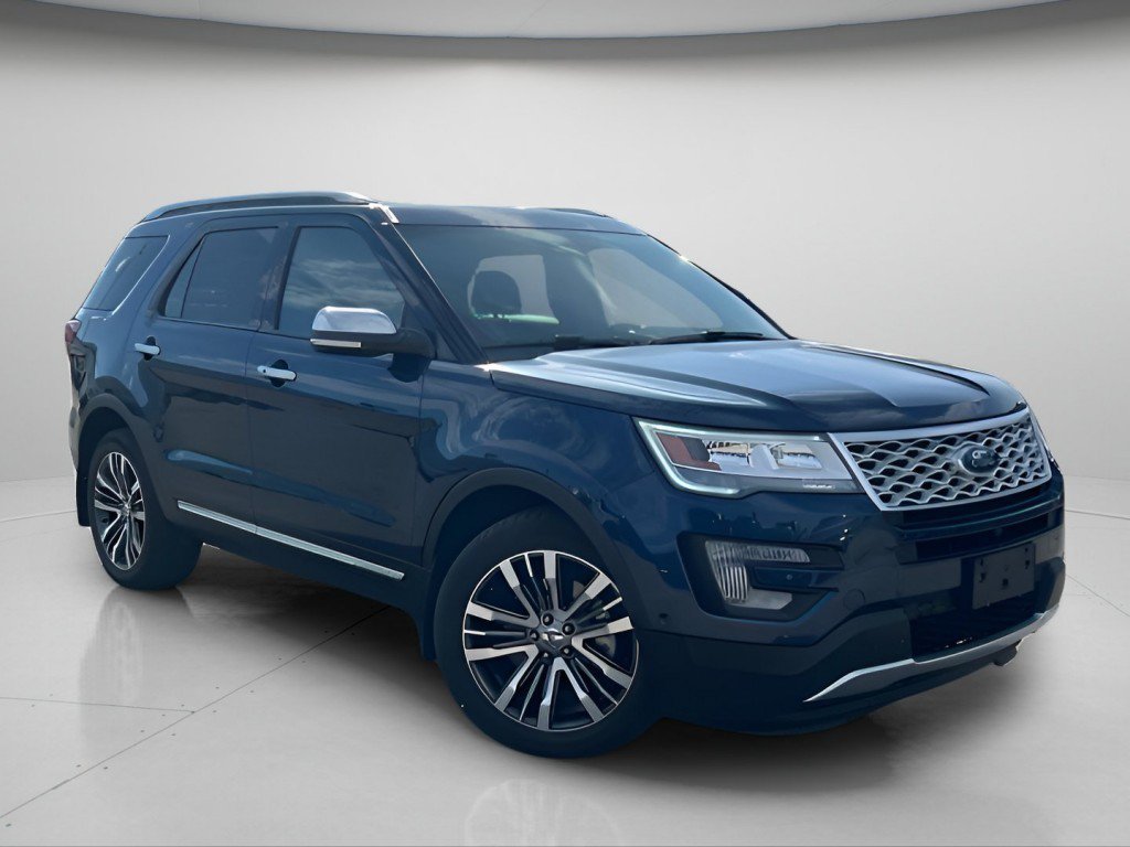 Used 2017 Blue Ford Platinum image 2