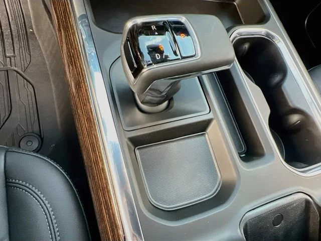New 2026 Onyx Black GMC Elevation image 12