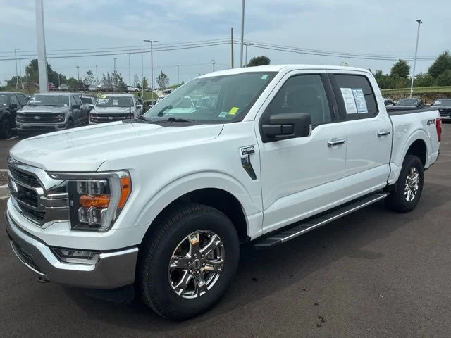 Used 2022 Oxford White Ford XLT image 3