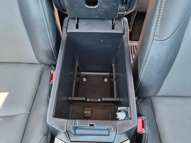 Used 2019 Silver Toyota SR5 Premium image 31