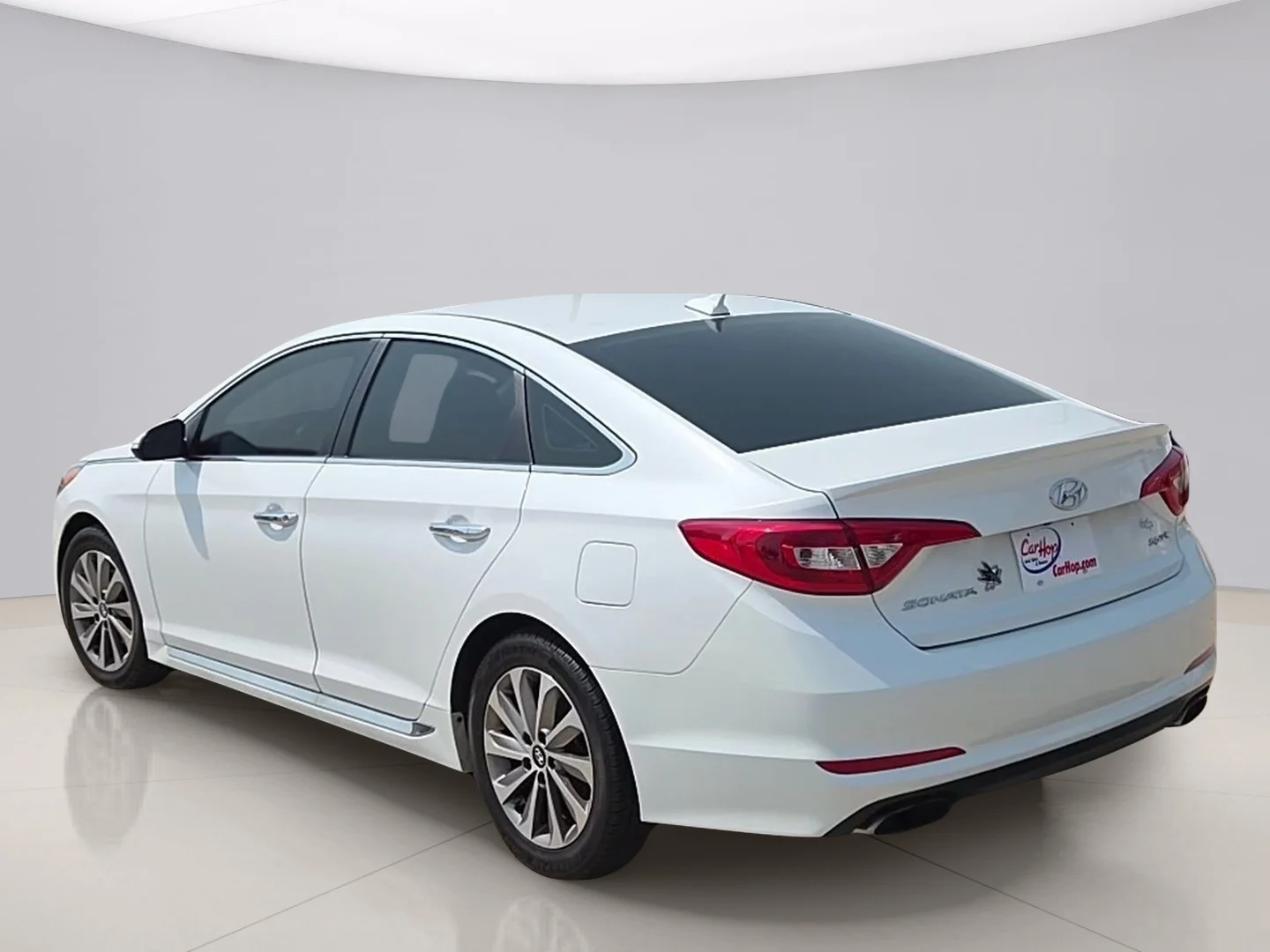 Used 2017 White Hyundai SPORT image 3