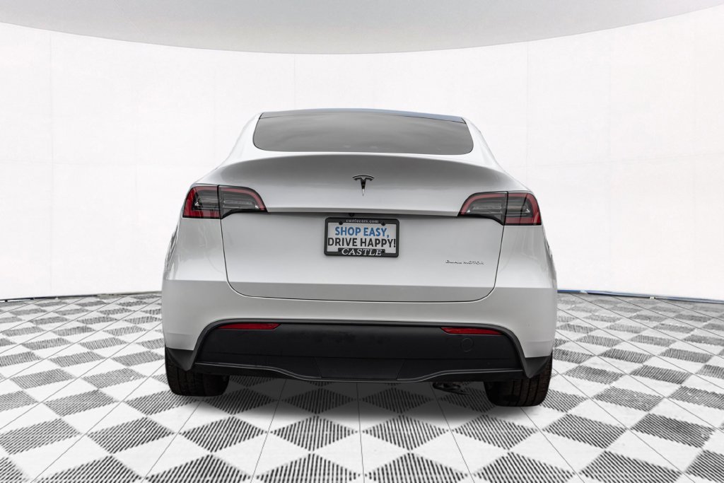 Used 2023  Tesla Long Range image 8