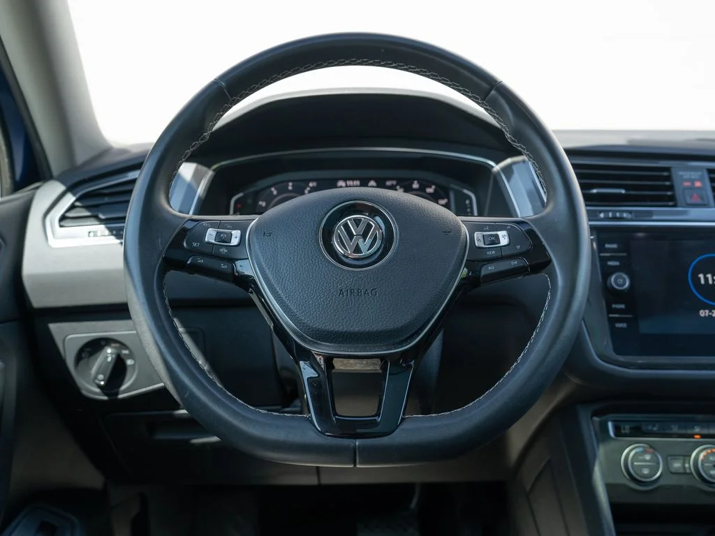 Used 2021 Blue Volkswagen 2.0T SEL image 23