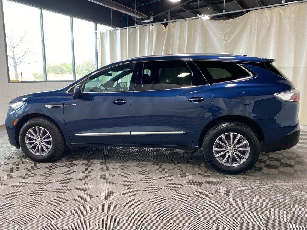Used 2024 Blue Metallic Buick Essence image 4