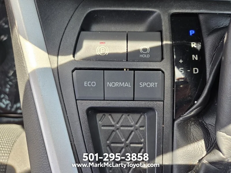 Used 2020 Midnight Black Metallic TOYOTA LE FWD image 25