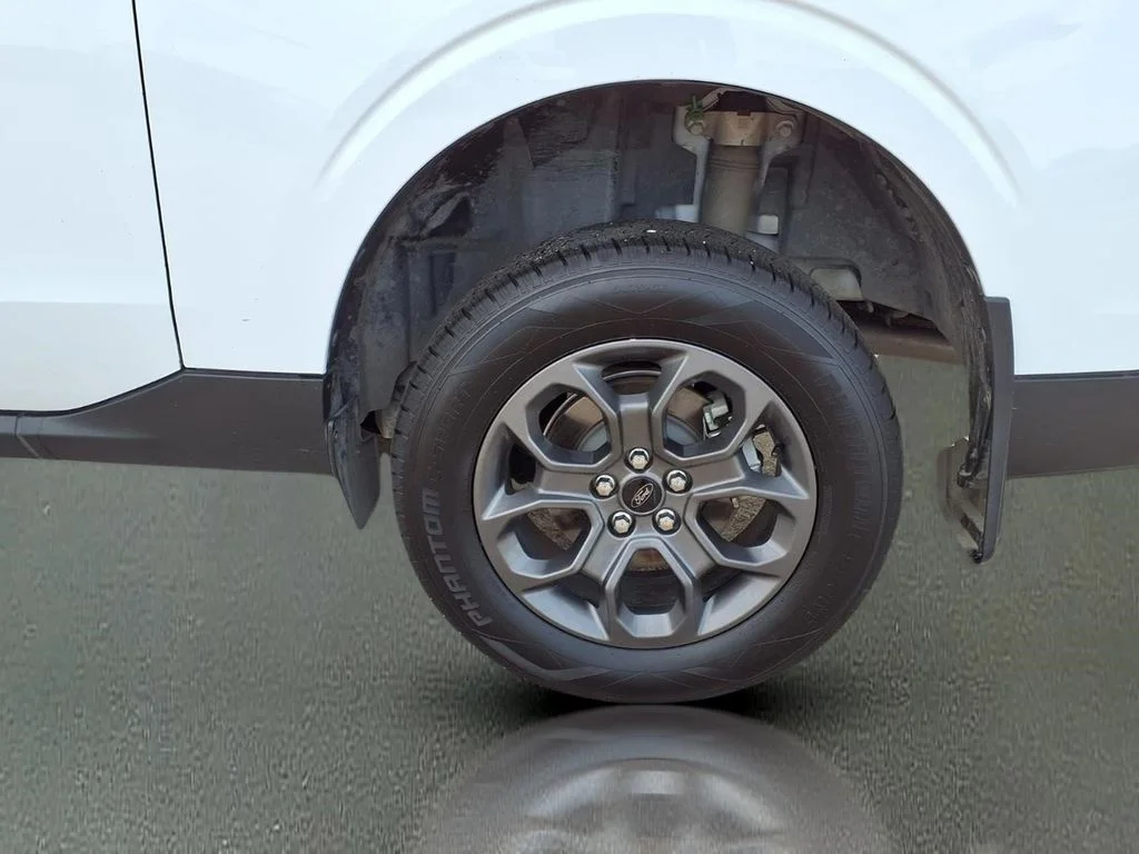 Used 2024 White Ford XLT image 23
