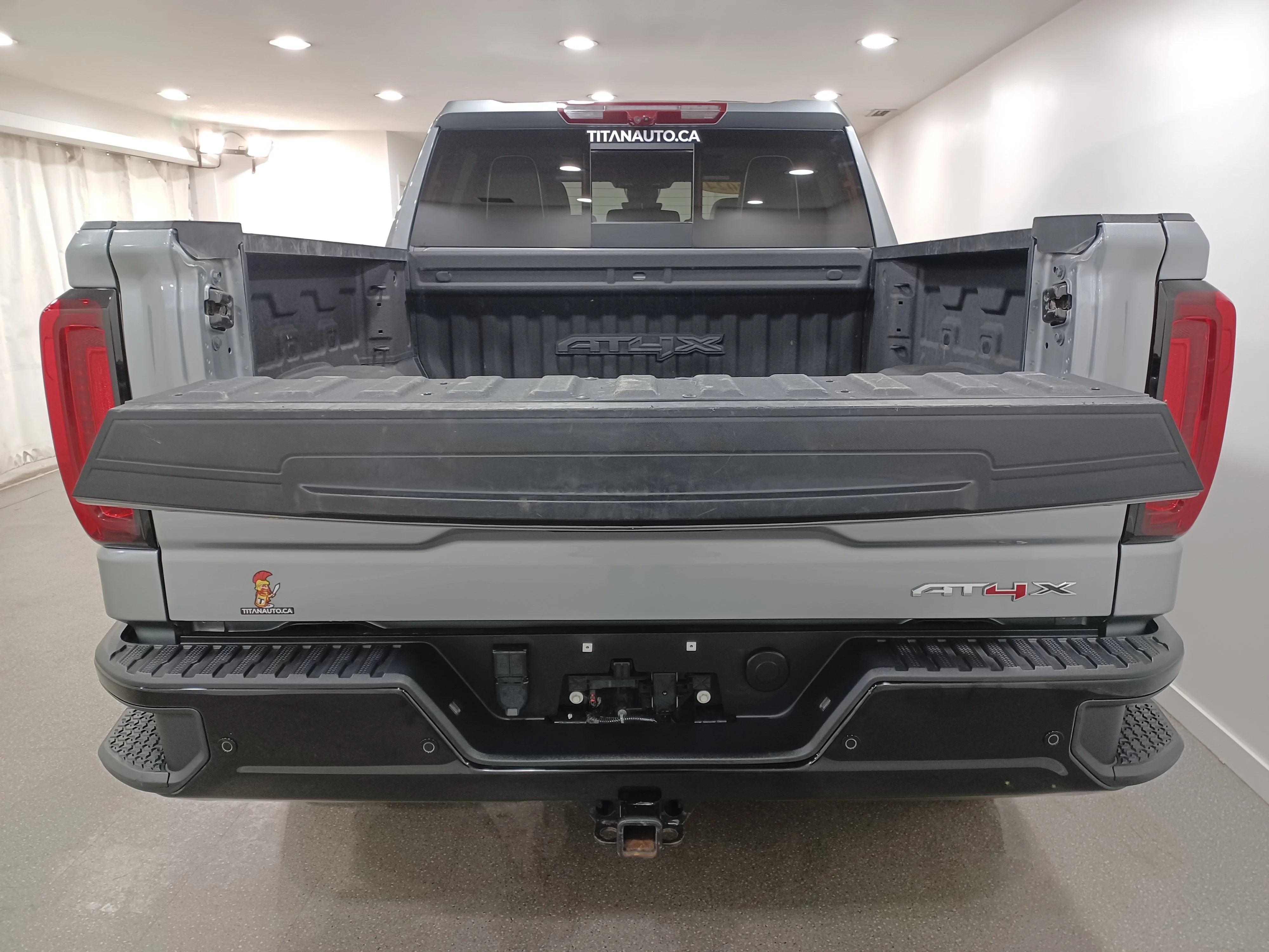 Used 2024 Sterling Metallic GMC AT4X 4WD*3.0L Duramax | Adaptive Cruise | Remote Start | Cooled Leather | Sunroof | Htd Wheel | AEV image 24