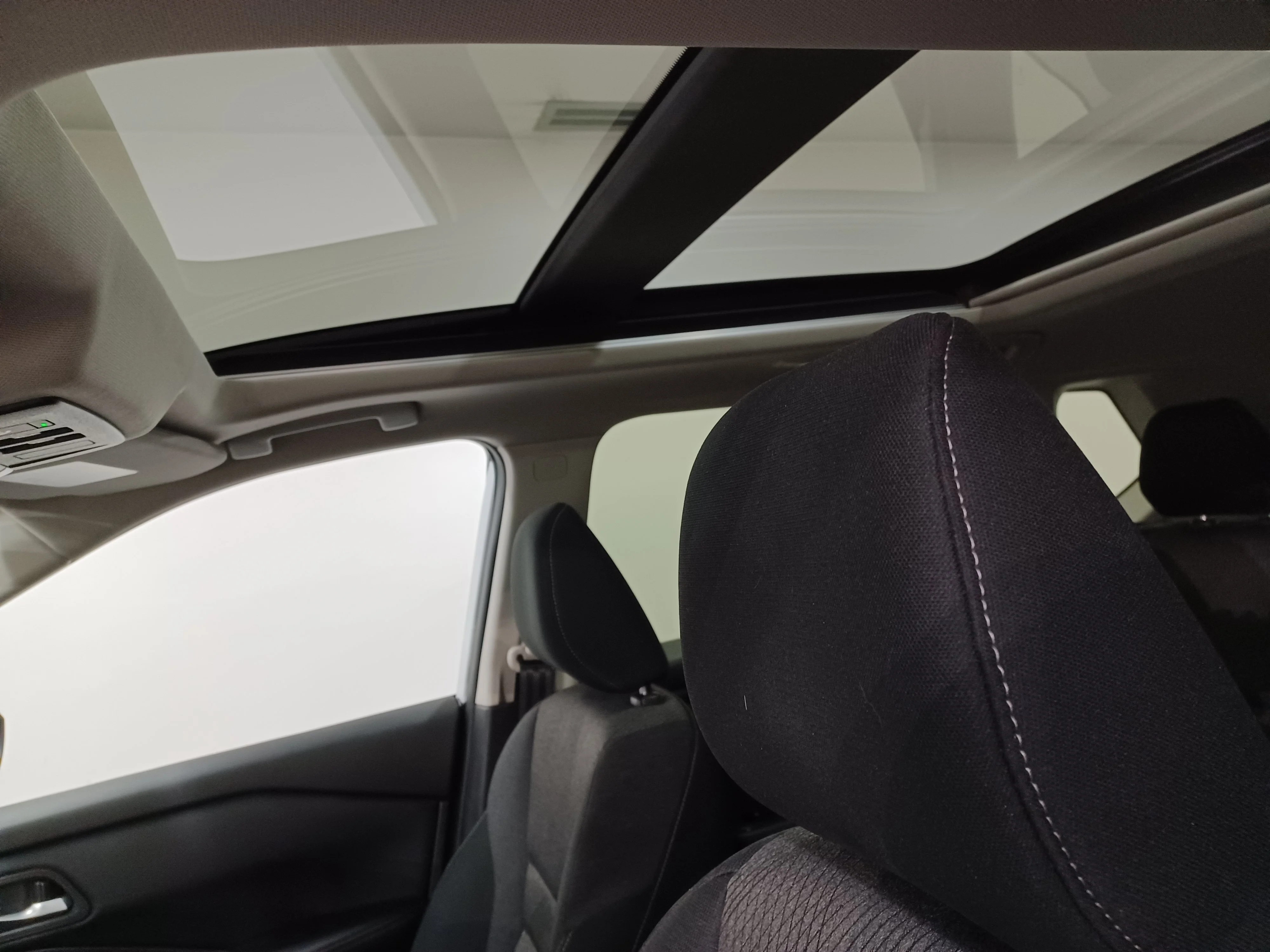 Certified Used 2025 Everest White Tricoat Pearl Nissan SV*Adaptive Cruise | Remote Start | Htd Seats | Pano Roof | Htd Wheel | Blind Spot Detection image 12