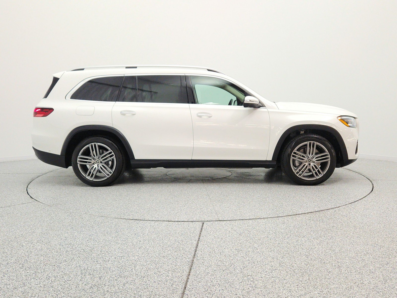 Certified Used 2024 Polar White Mercedes-Benz GLS 450 4MATIC® SUV image 4