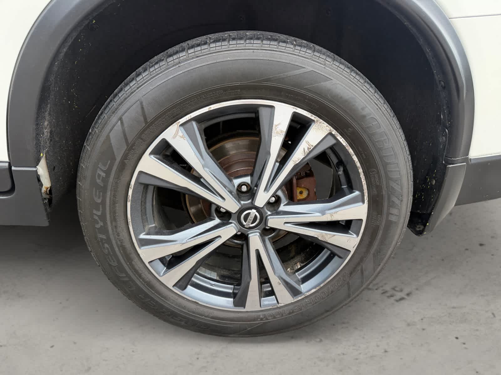 Used 2017 Pearl White Nissan SL image 12