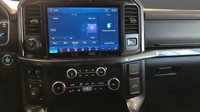 Used 2023 Oxford White Ford XLT image 12