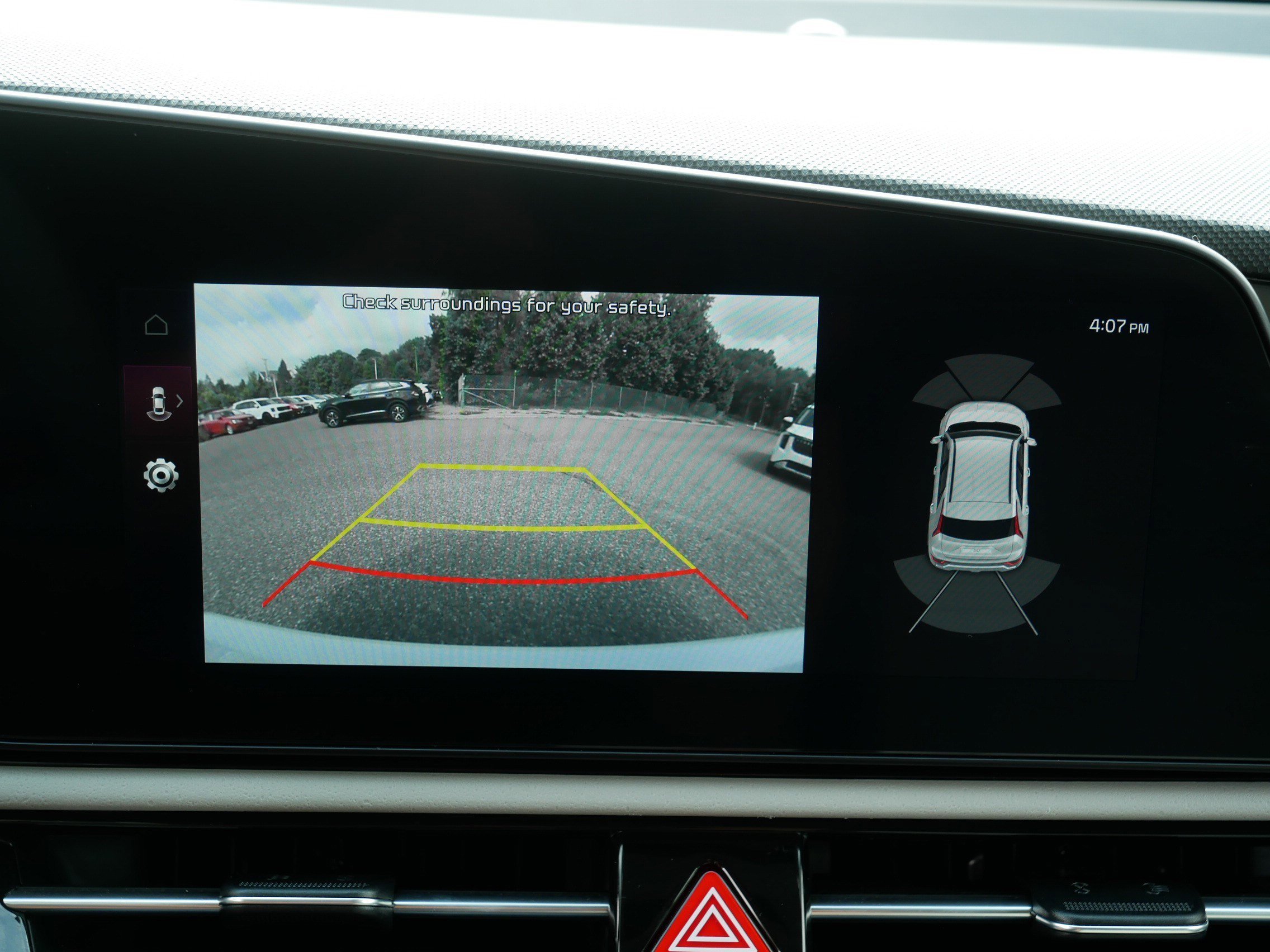 Certified Used 2024 Snow White Pearl Kia Wave image 27
