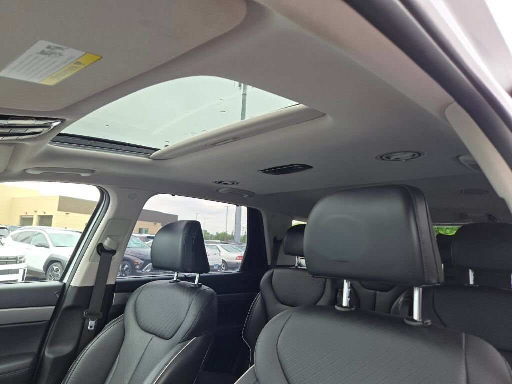 Certified Used 2023 White Hyundai SEL image 26