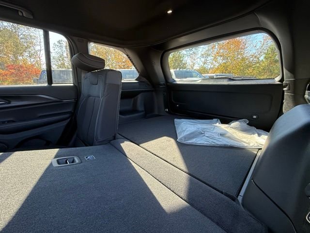 New 2025 Silver Zynith Exterior Paint Jeep Laredo image 12