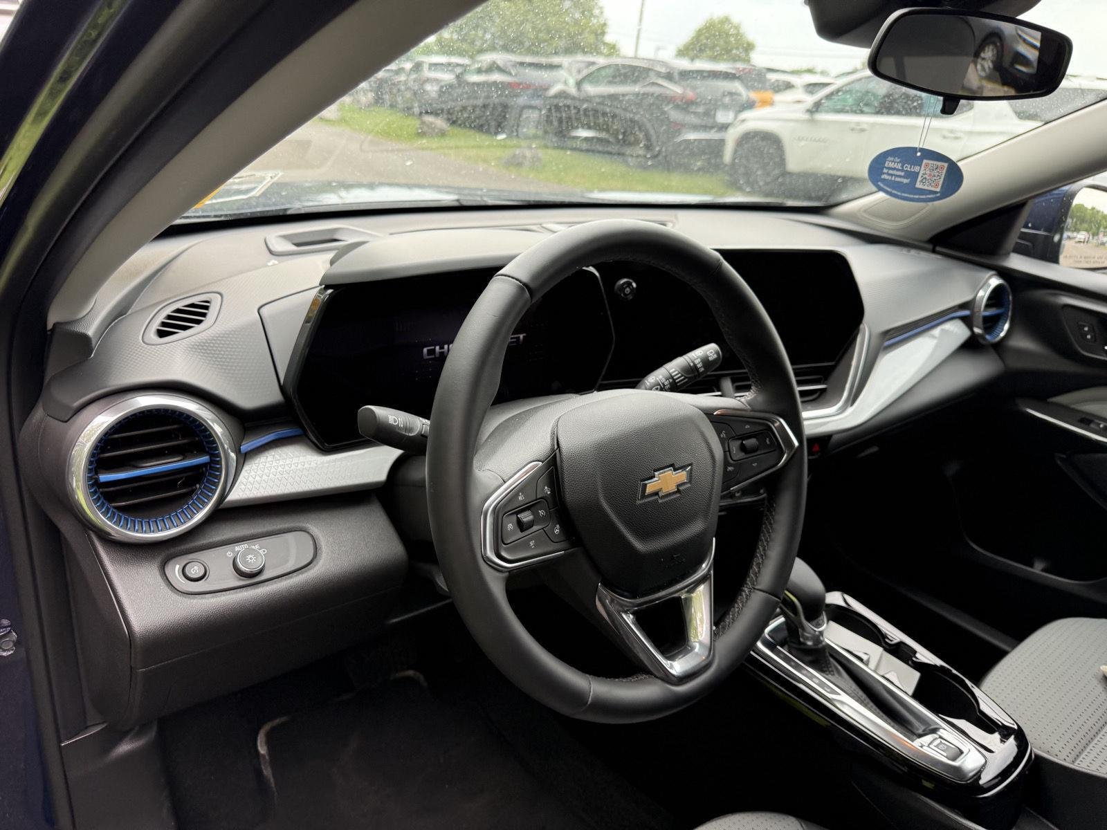 Used 2024 Blue Glow Metallic Chevrolet LT image 5