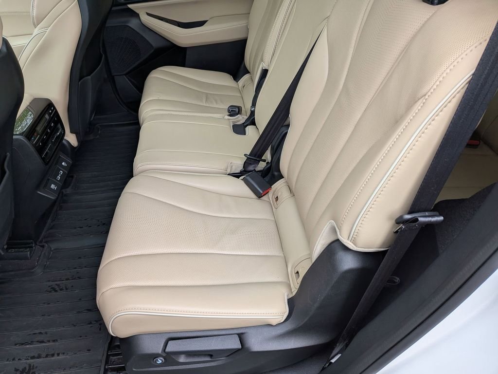 Used 2023  Acura Advance image 29