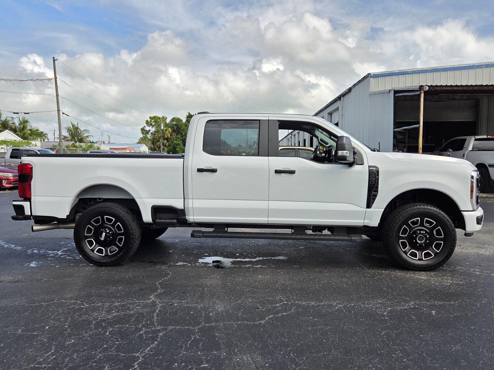 Used 2024 Oxford White Ford XL image 6