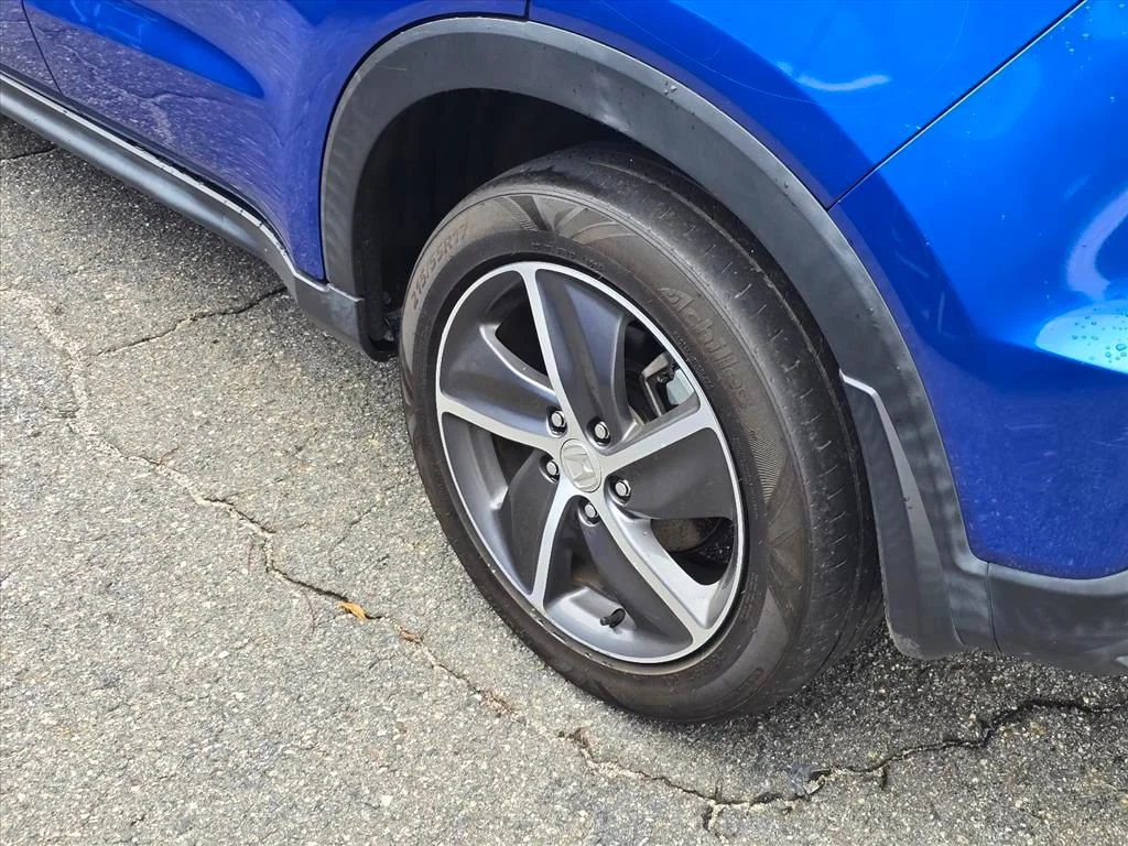 Used 2021 Silver Honda EX image 18