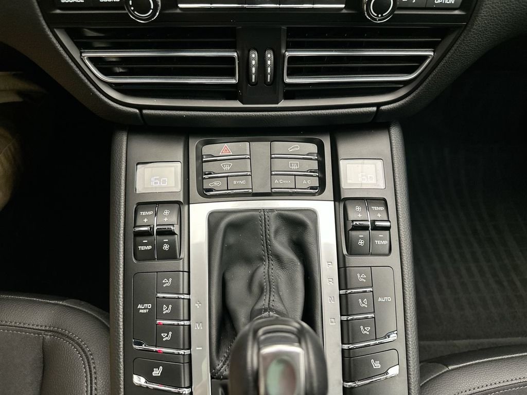 Used 2021 Black Porsche Base image 13