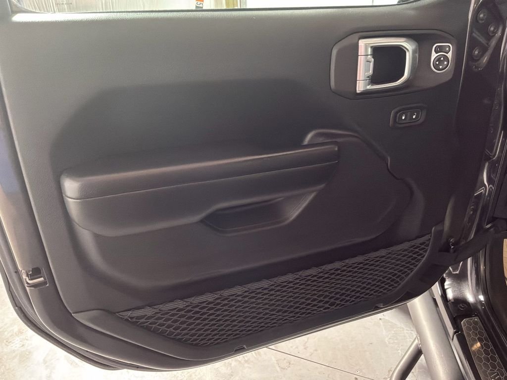 Used 2020 Gray Jeep Unlimited Sport S image 14