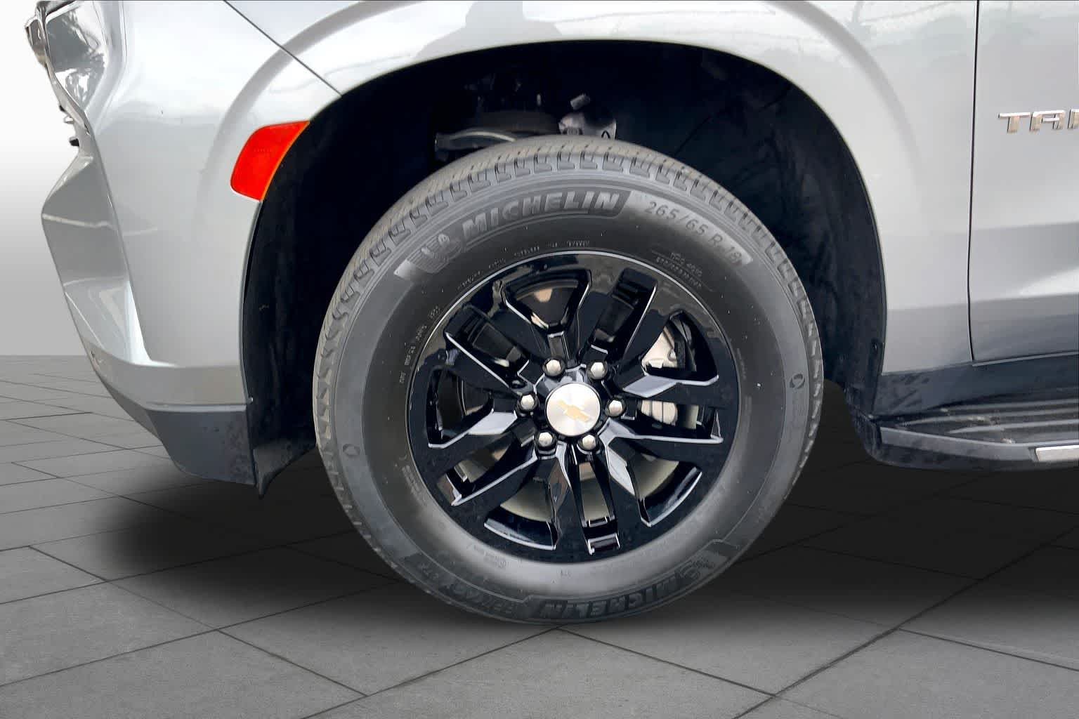 Used 2023 Sterling Gray Metallic Chevrolet LT image 10