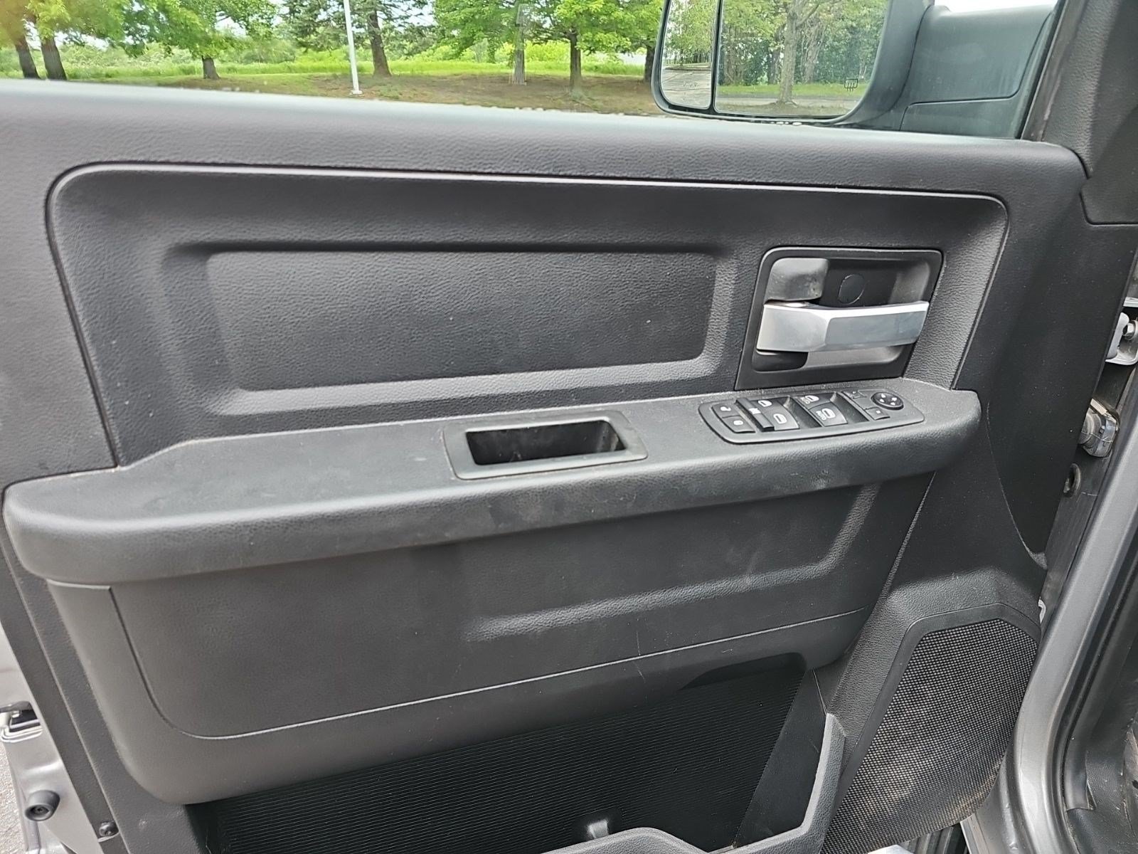 Used 2019 Billet Silver Metallic Clearcoat Ram Tradesman image 18