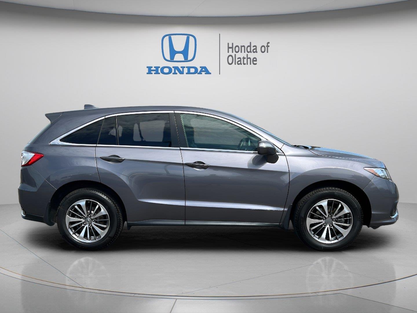 Used 2018 Acura RDX Advance Package with VIN 5J8TB4H75JL006104 for sale in Kansas City