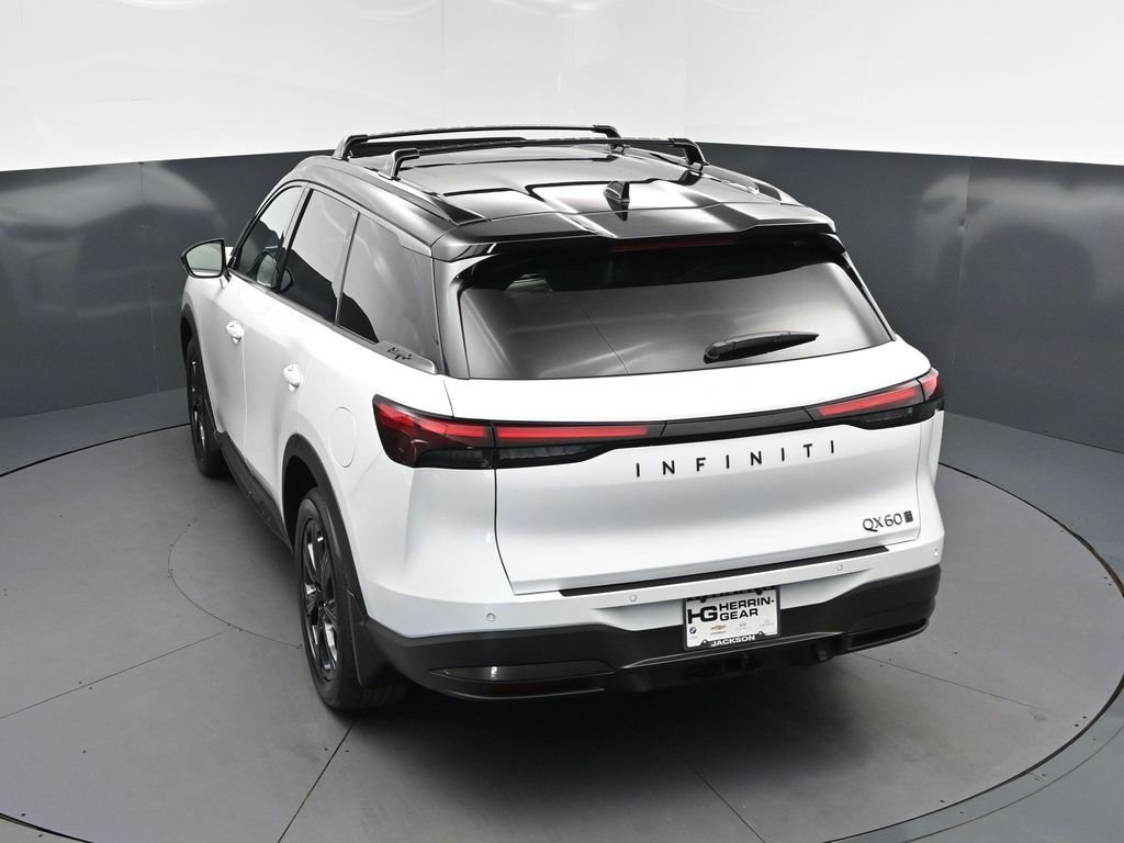 New 2027 2T RAD WHT INFINITI Autograph AWD image 34