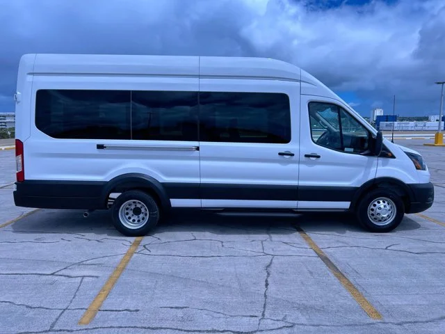 New 2026 OXFORD WHITE Ford XL HD High Roof 15 Passenger Van image 6