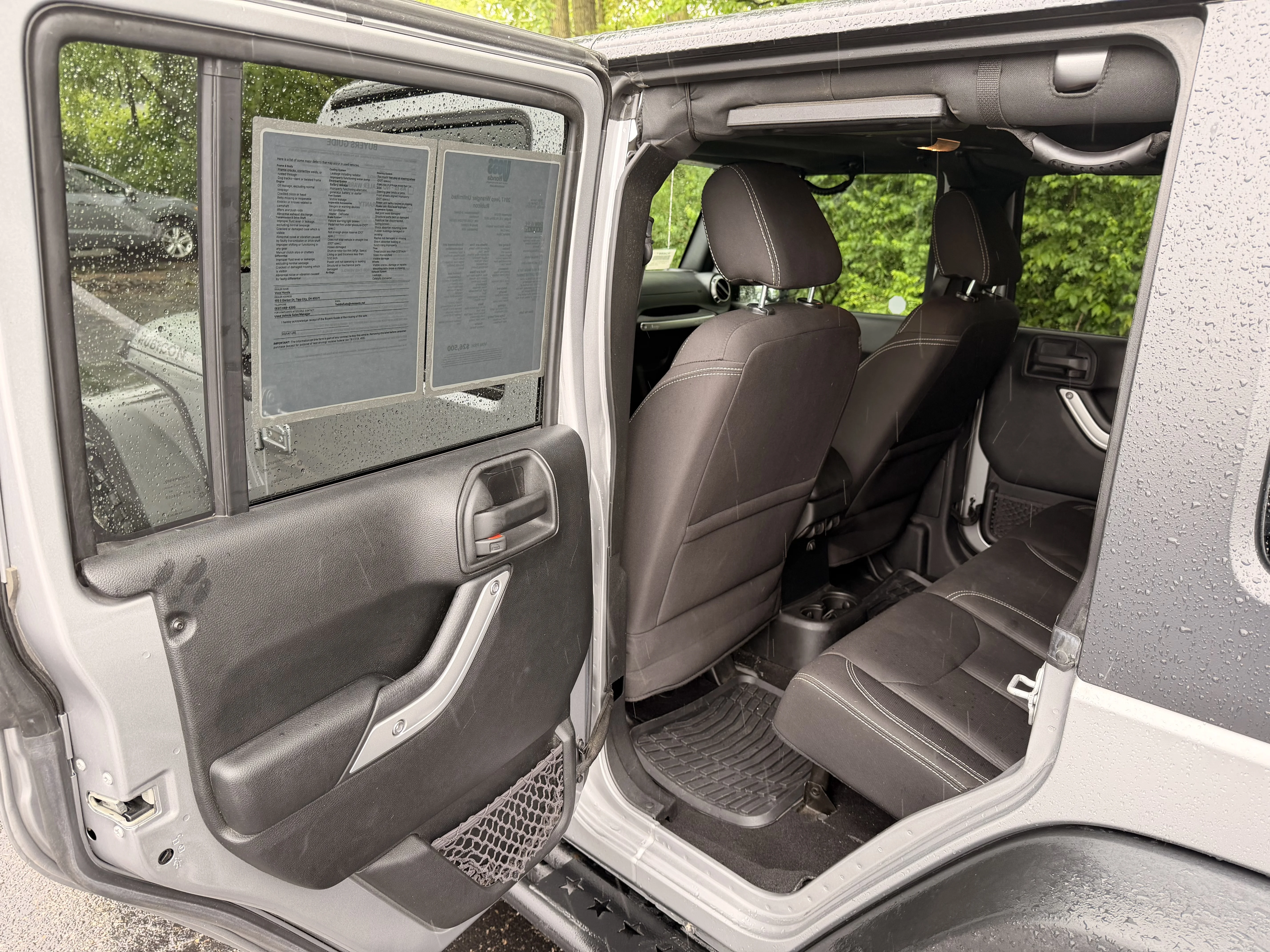 Used 2017 Billet Silver Metallic Clear Coat Jeep Rubicon image 11