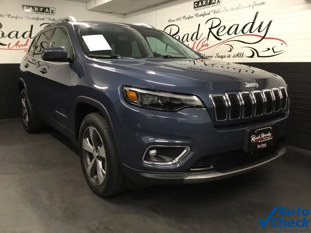 Used 2019 Blue Jeep Limited image 3