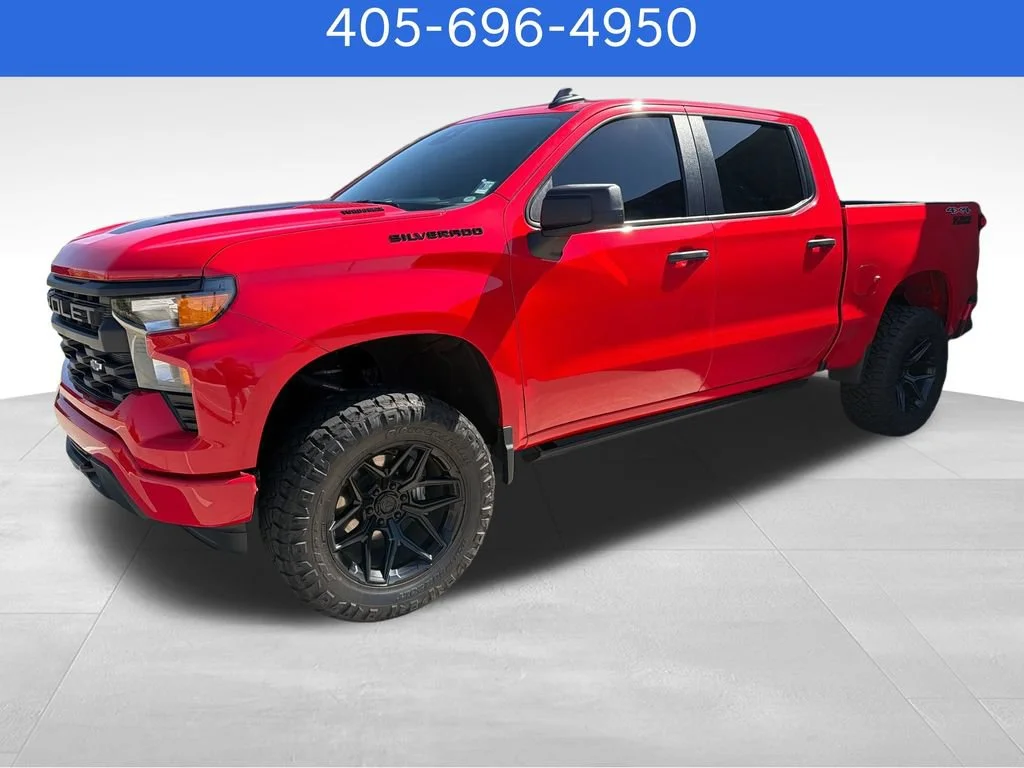 Pre-Owned 2025 Chevrolet Silverado 1500 Custom
