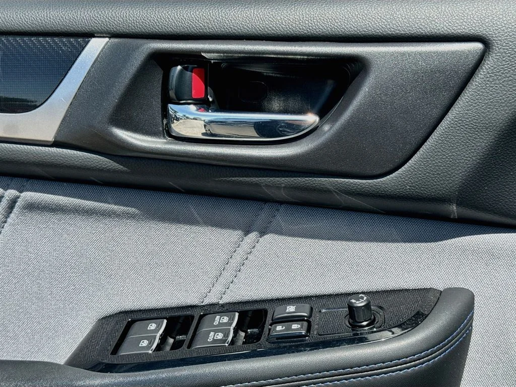 Used 2018 Gray Subaru 2.5i image 21