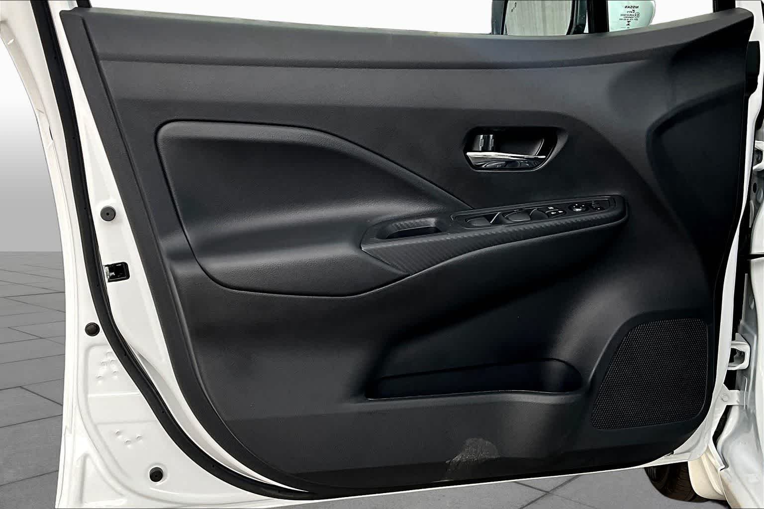 2025 Nissan Versa Sedan SV - Photo 13