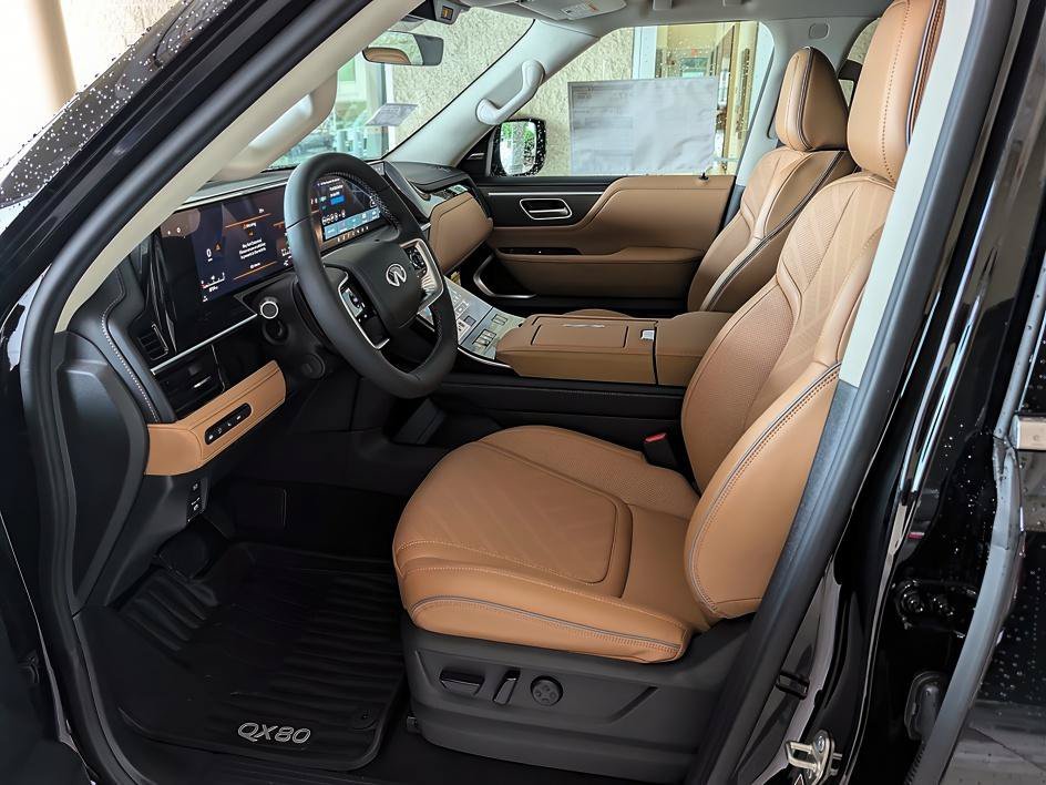 New 2027 Black Obsidian INFINITI LUXE image 11