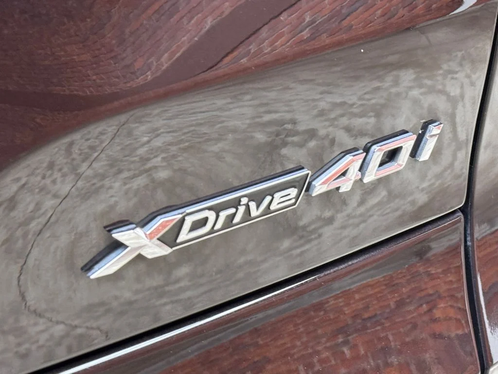 Used 2022 Brown BMW xDrive40i image 5