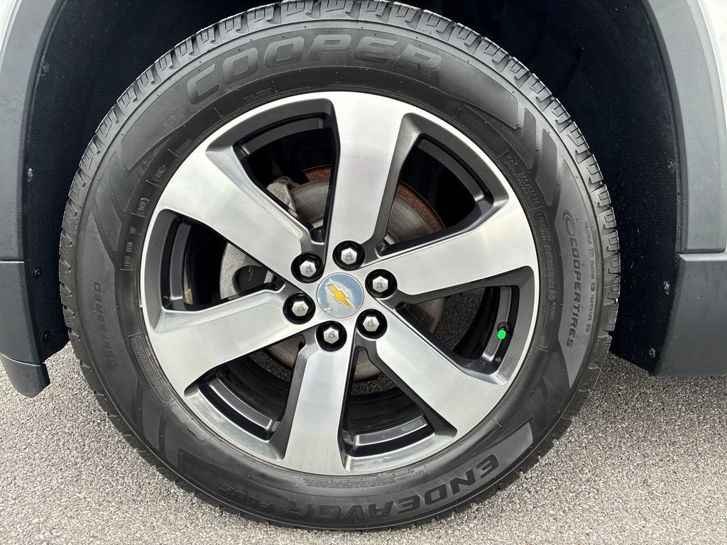 Used 2020 SILVER ICE METALLIC Chevrolet LT Leather image 64